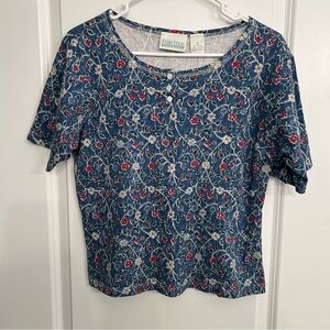Vintage 90’s Van Heusen Floral Short Sleeve Top